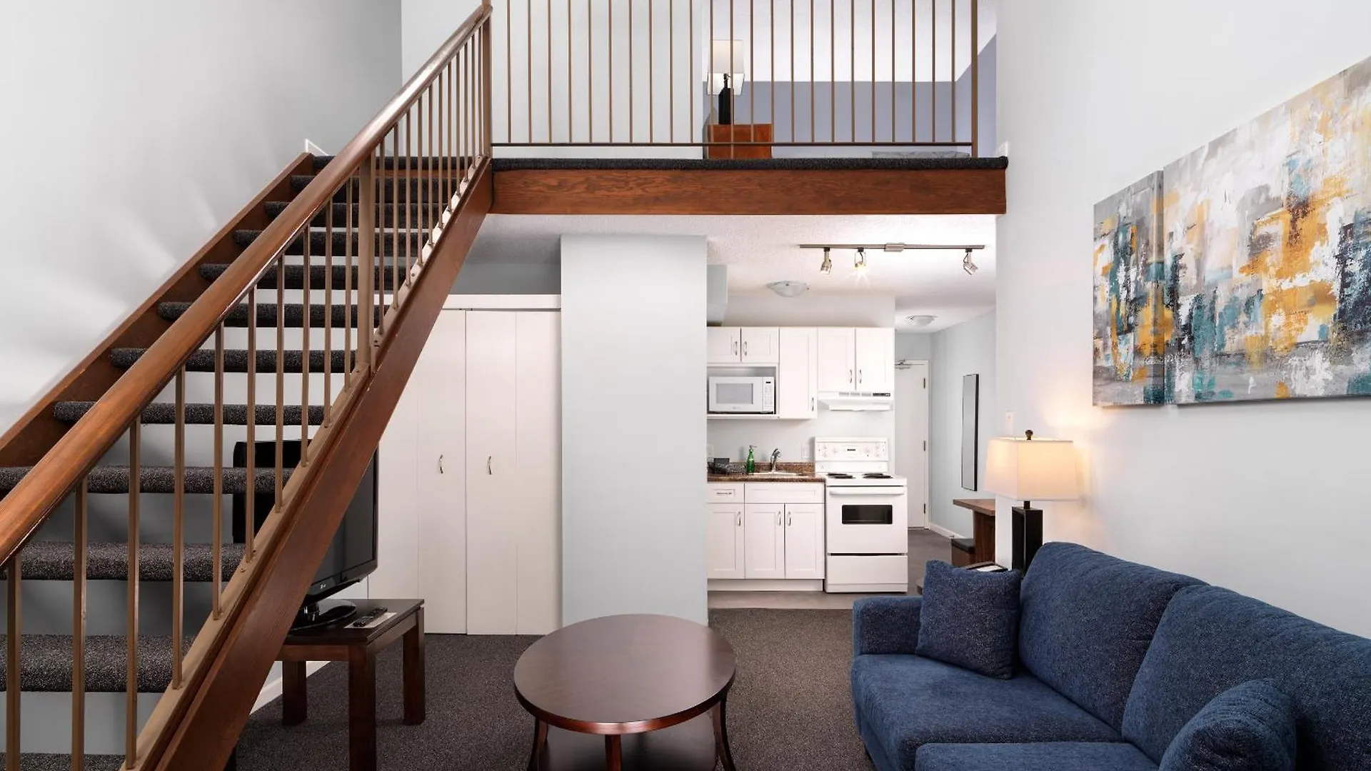 Huntingdon Hotel And Suites Victoria