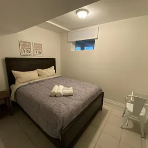 Yorkmills And Bayview !d Cozy & Stylish Private Bdr With Shared Bathroom Homestay Toronto