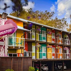 Hotel Zed, Victoria