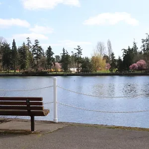 Gorge Waterway Vacation Homestay Victoria