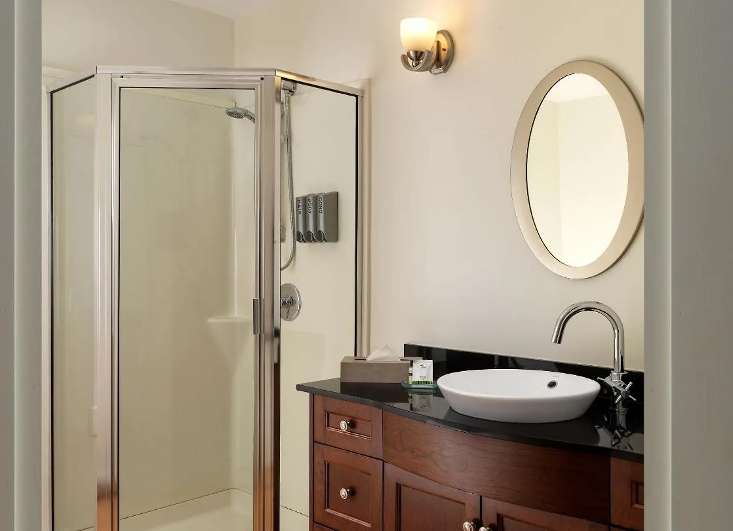 Huntingdon Hotel And Suites Victoria